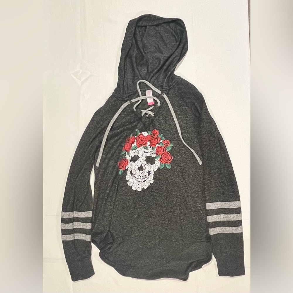 Skull sweater